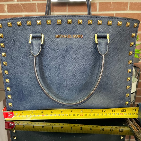 Micheal Kors Deep Navy Blue/Black with Studds bag - Picture 6 of 9